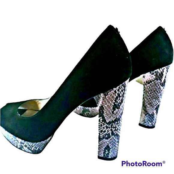 Michael Kors Lesly Suede Python Platform P… - Picture 1 of 9